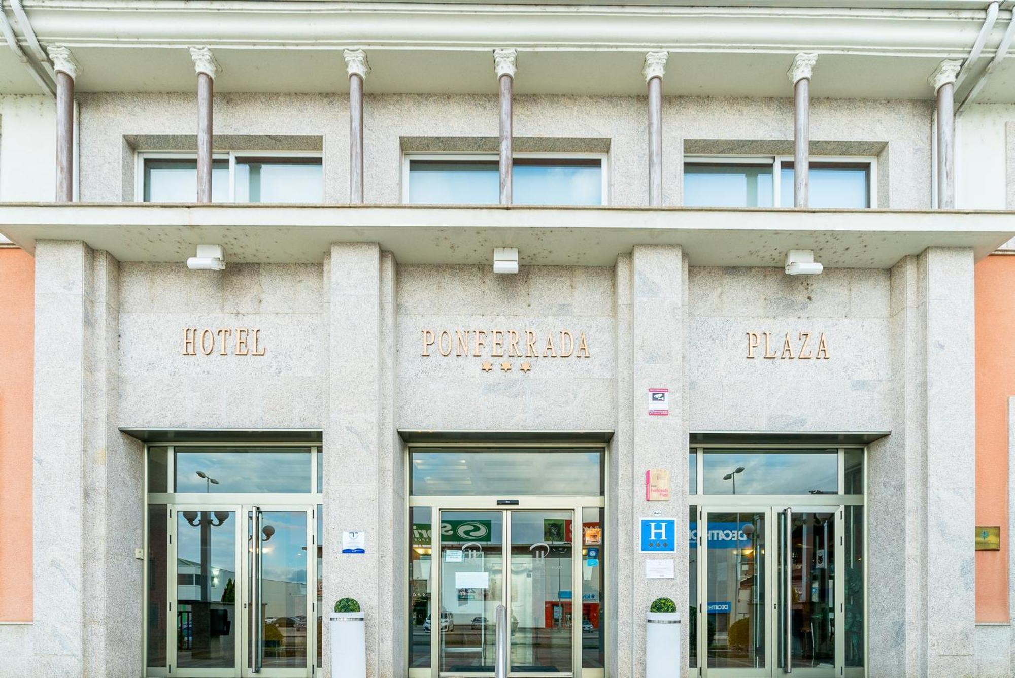 Hotel Ponferrada Plaza Exteriér fotografie