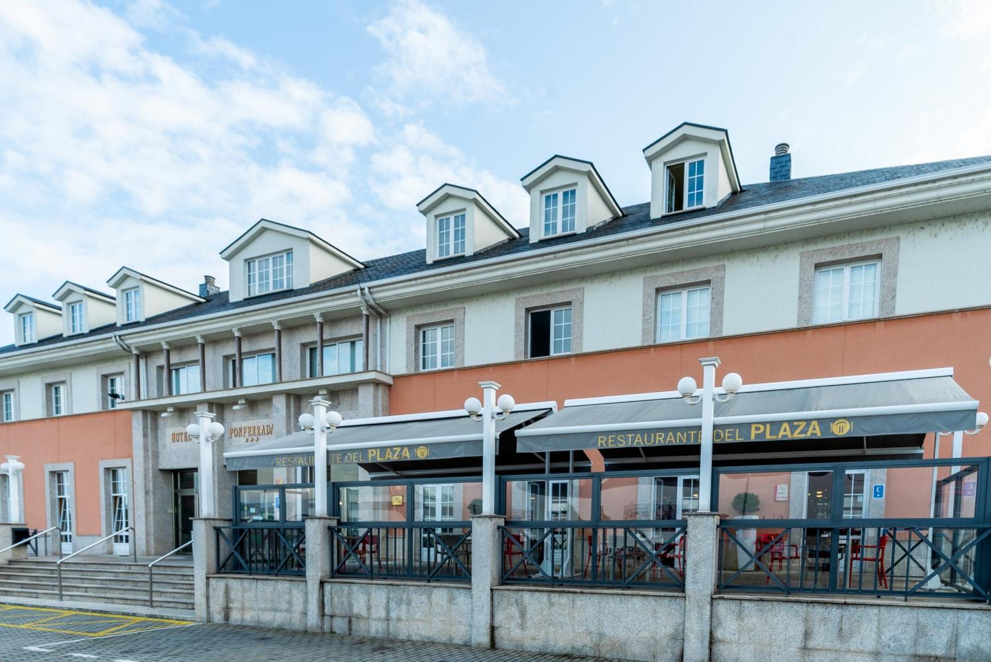 Hotel Ponferrada Plaza Exteriér fotografie